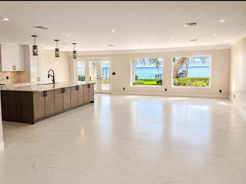 1341 W LAKESHORE DRIVE 4