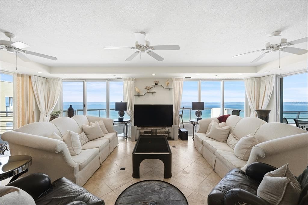 1350 GULF BOULEVARD 901 photo 3