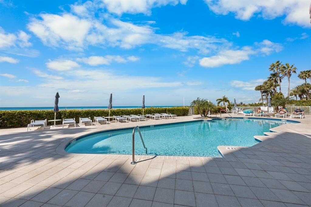1350 GULF BOULEVARD 901 photo 24