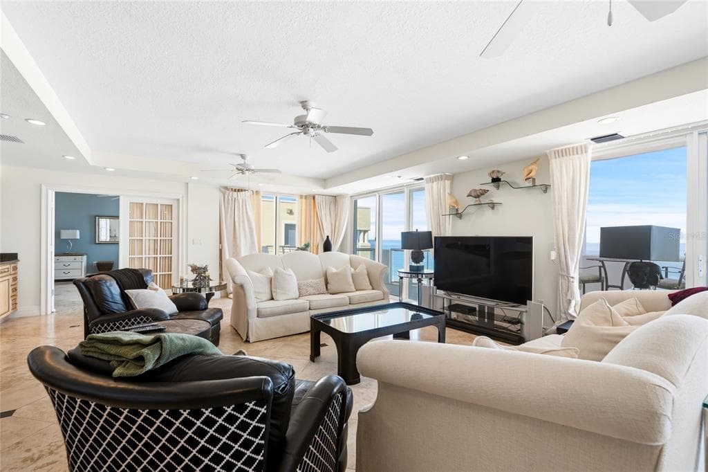 1350 GULF BOULEVARD 901 photo 4