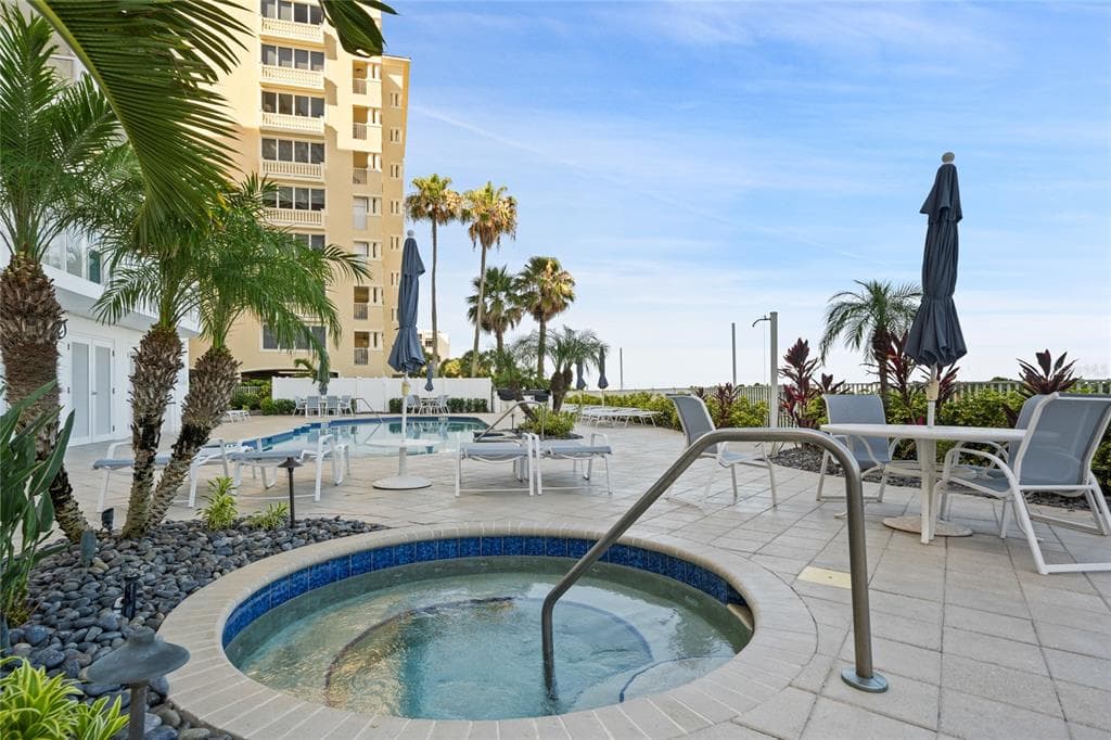 1350 GULF BOULEVARD 901 photo 25