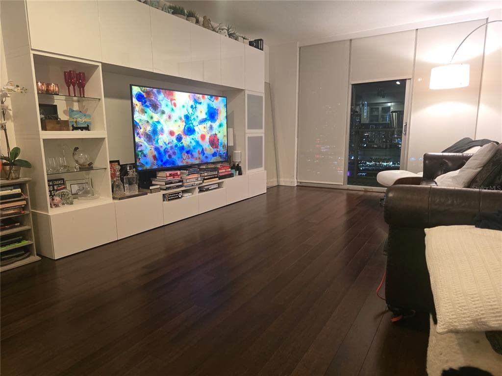 335 S BISCAYNE BOULEVARD 3400 photo 2