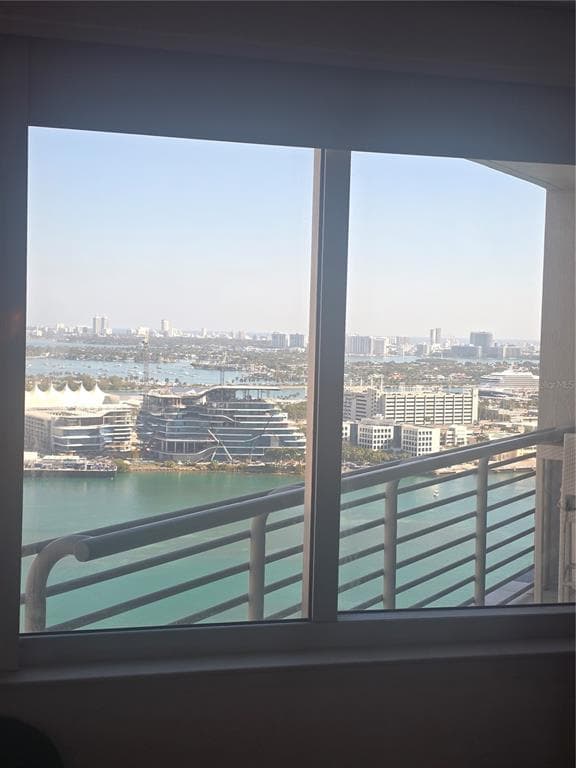 335 S BISCAYNE BOULEVARD 3400 photo 16