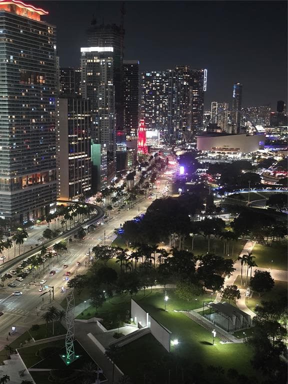 335 S BISCAYNE BOULEVARD 3400 photo 3