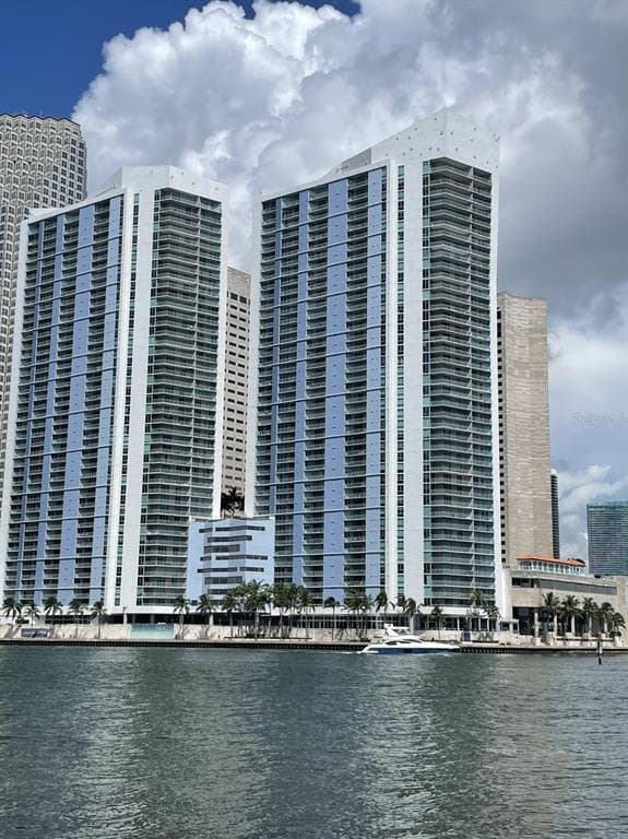 335 S BISCAYNE BOULEVARD 3400 photo 1