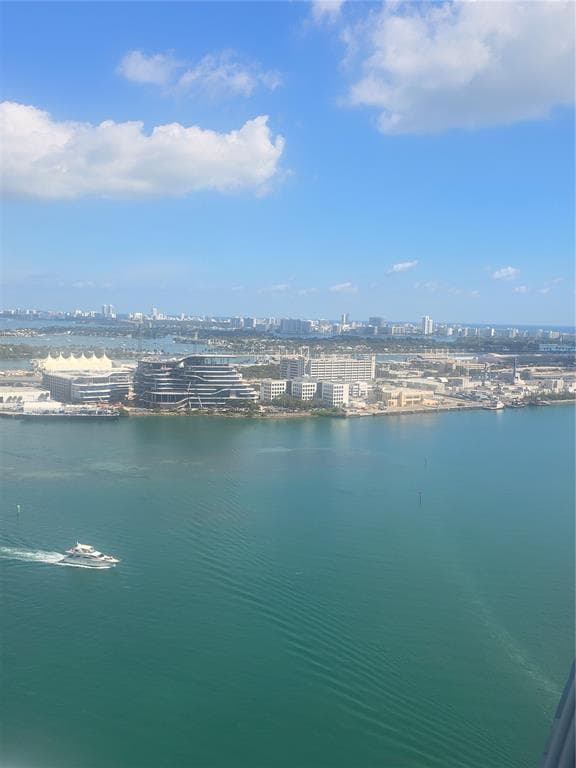 335 S BISCAYNE BOULEVARD 3400 photo 4