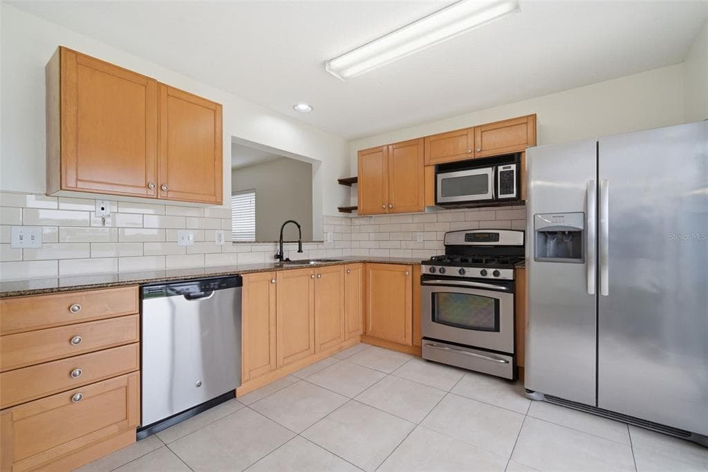 10604 LAKESIDE VISTA DRIVE photo 9