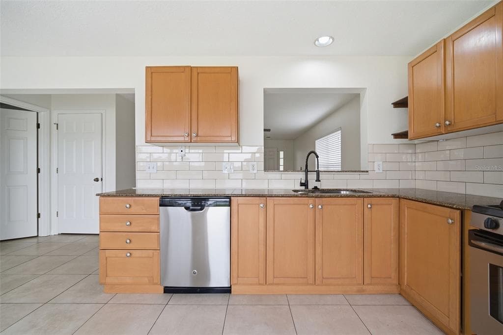 10604 LAKESIDE VISTA DRIVE photo 10