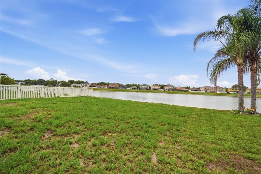 10604 LAKESIDE VISTA DRIVE photo 14
