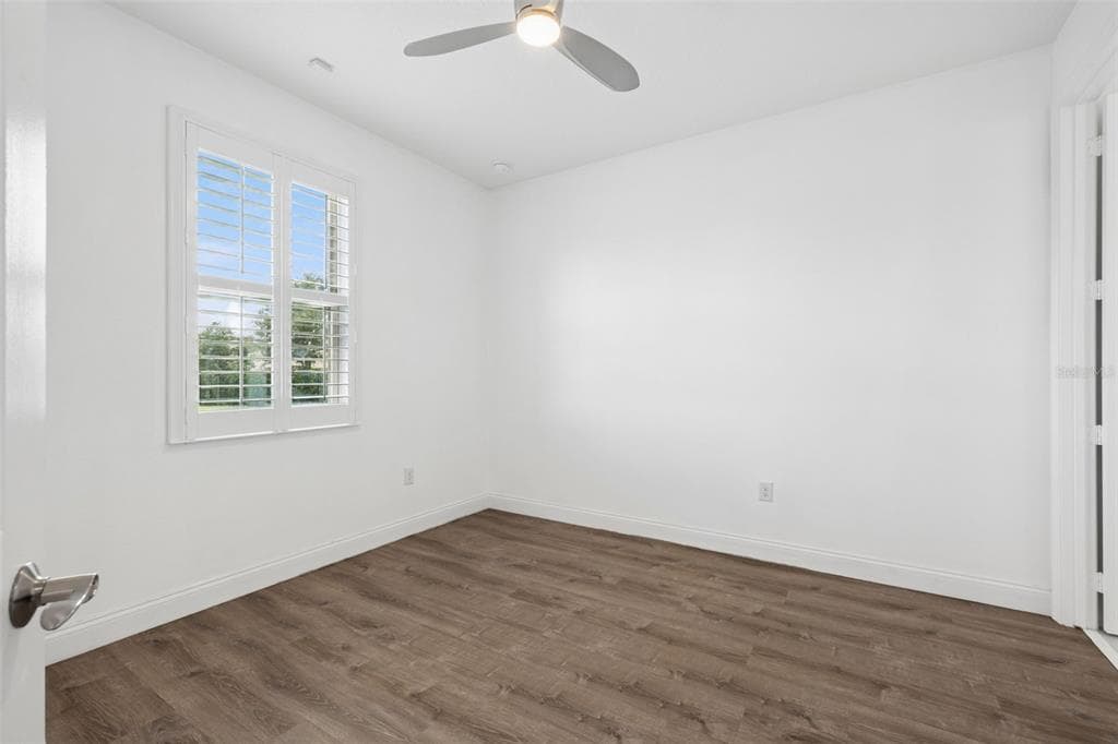 17506 LAGODA LANE photo 25