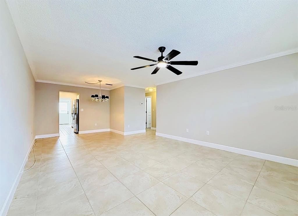 6025 SHORE BOULEVARD S 106 photo 4
