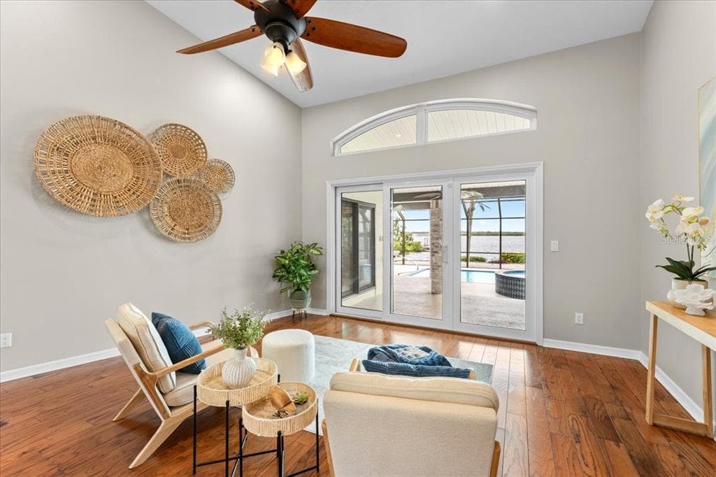 1589 MARY LANE photo 5