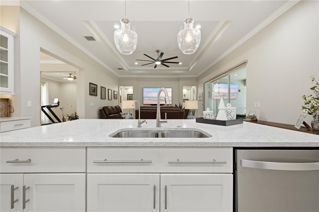 5315 SAN REMO CIRCLE photo 17
