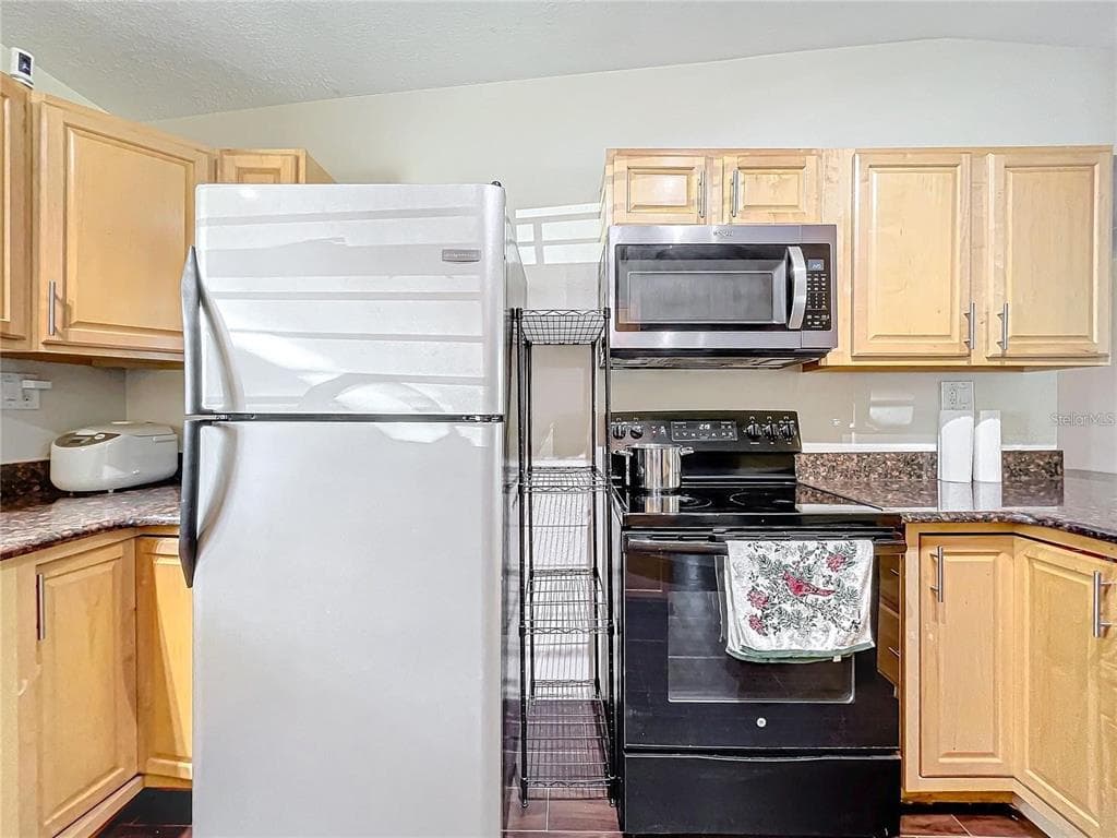 33 S ORTMAN DRIVE photo 16