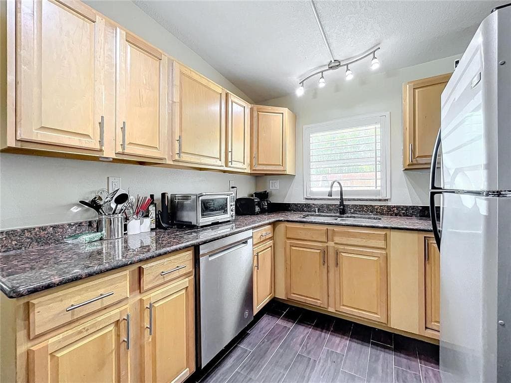 33 S ORTMAN DRIVE 3