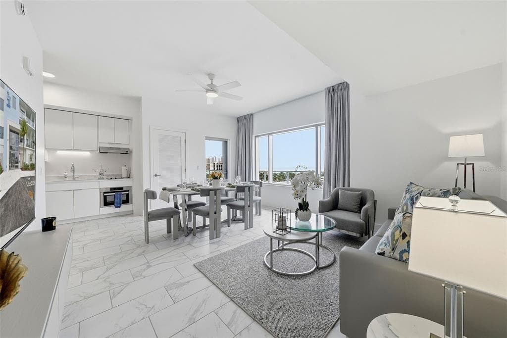 411 E SHORE DRIVE 403 photo 5