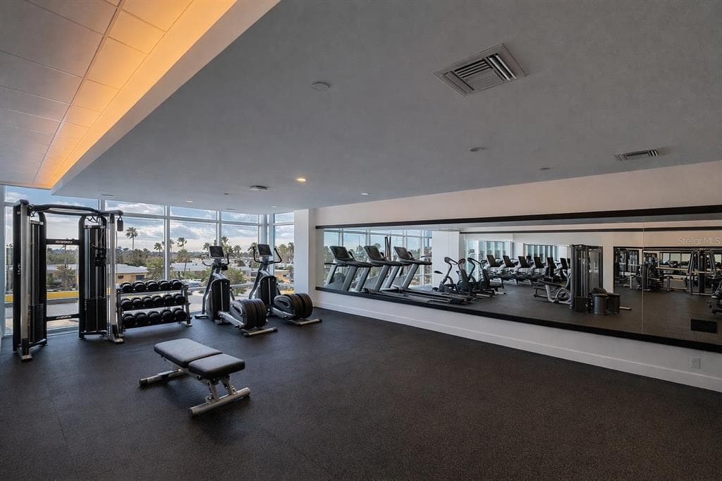 411 E SHORE DRIVE 508 photo 15