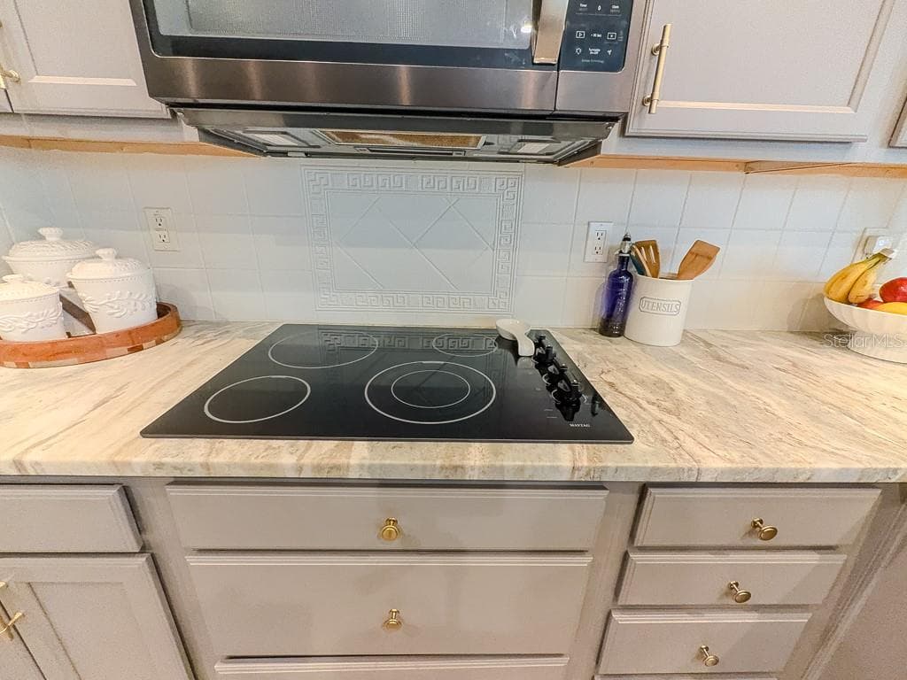 5852 CACHETTE DE RIVIERA COURT photo 24