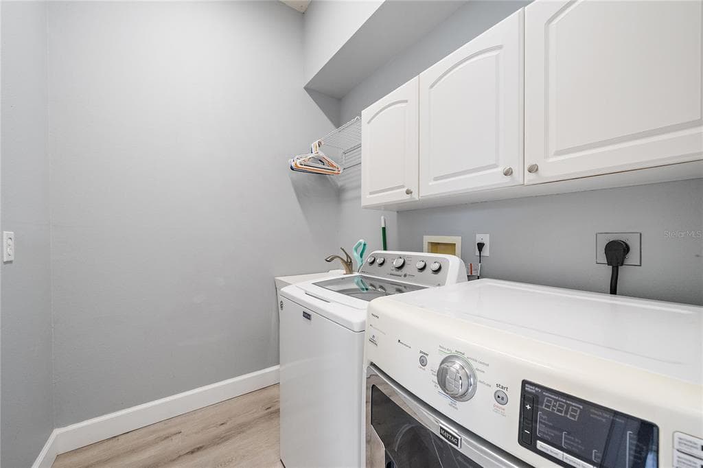 1052 EPPINGER DRIVE photo 11