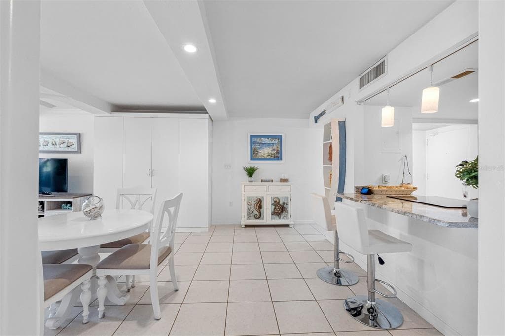 17920 GULF BOULEVARD 302 photo 13