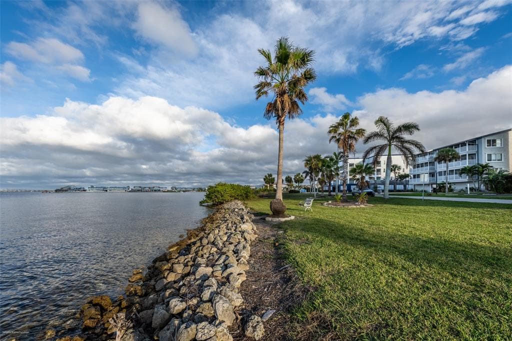 1477 PARK BEACH CIRCLE 11 photo 15