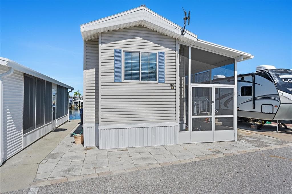 108 BAHIA DRIVE photo 3