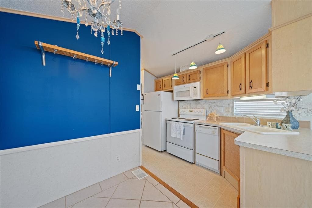 108 BAHIA DRIVE photo 15