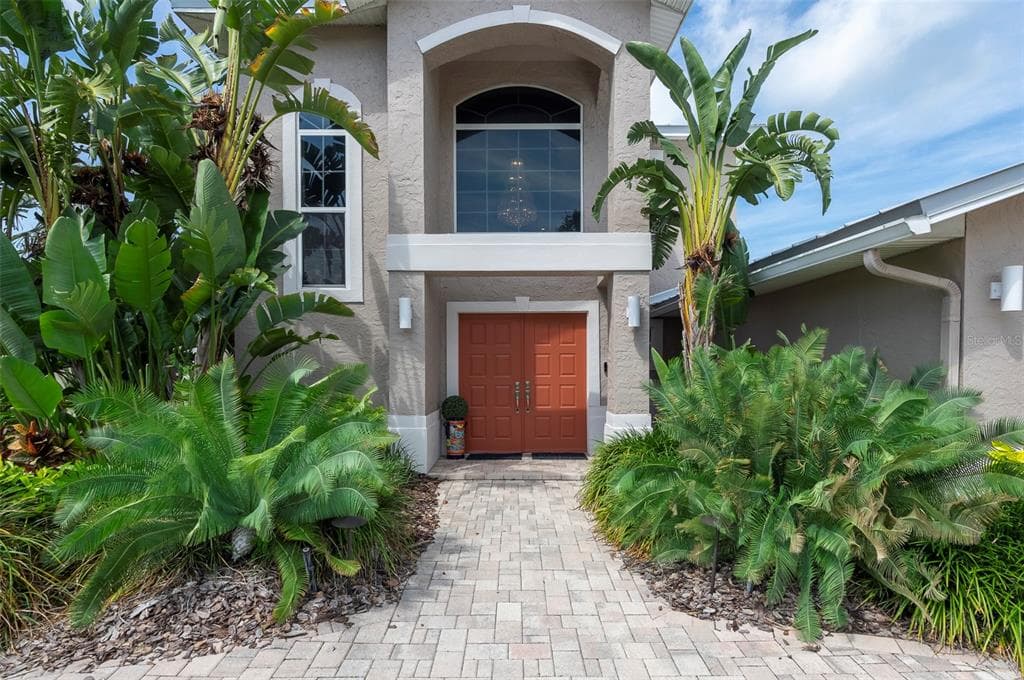 311 S ISLE DRIVE photo 2