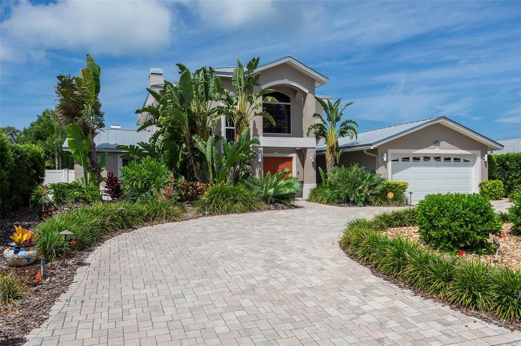 311 S ISLE DRIVE photo 3