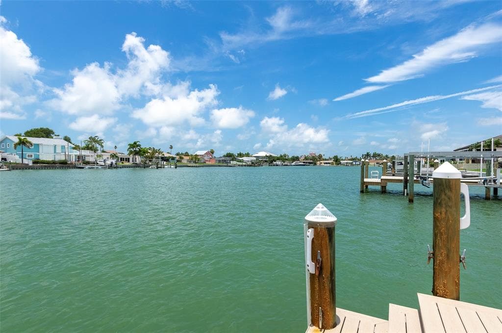 311 S ISLE DRIVE photo 9