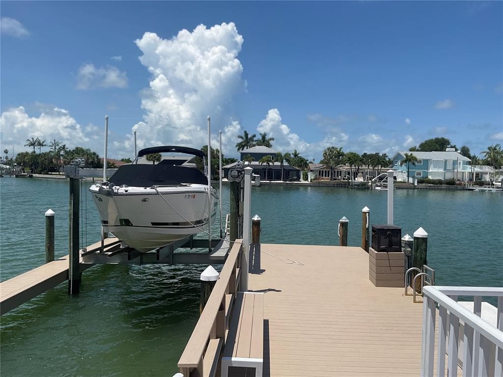 311 S ISLE DRIVE photo 4