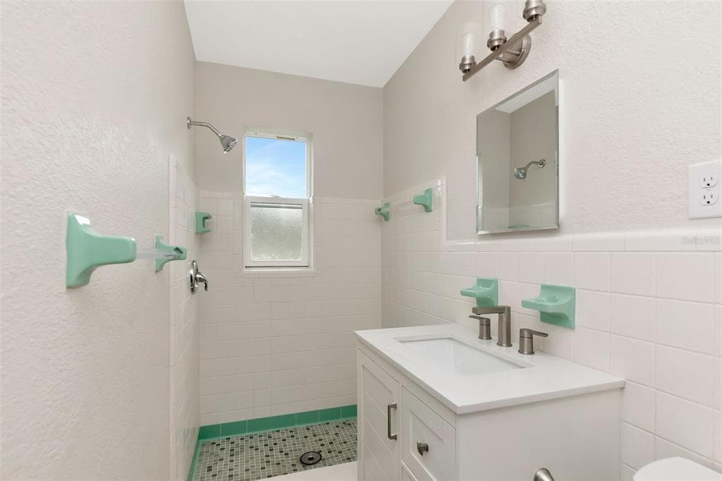 1100 58TH AVENUE S photo 16