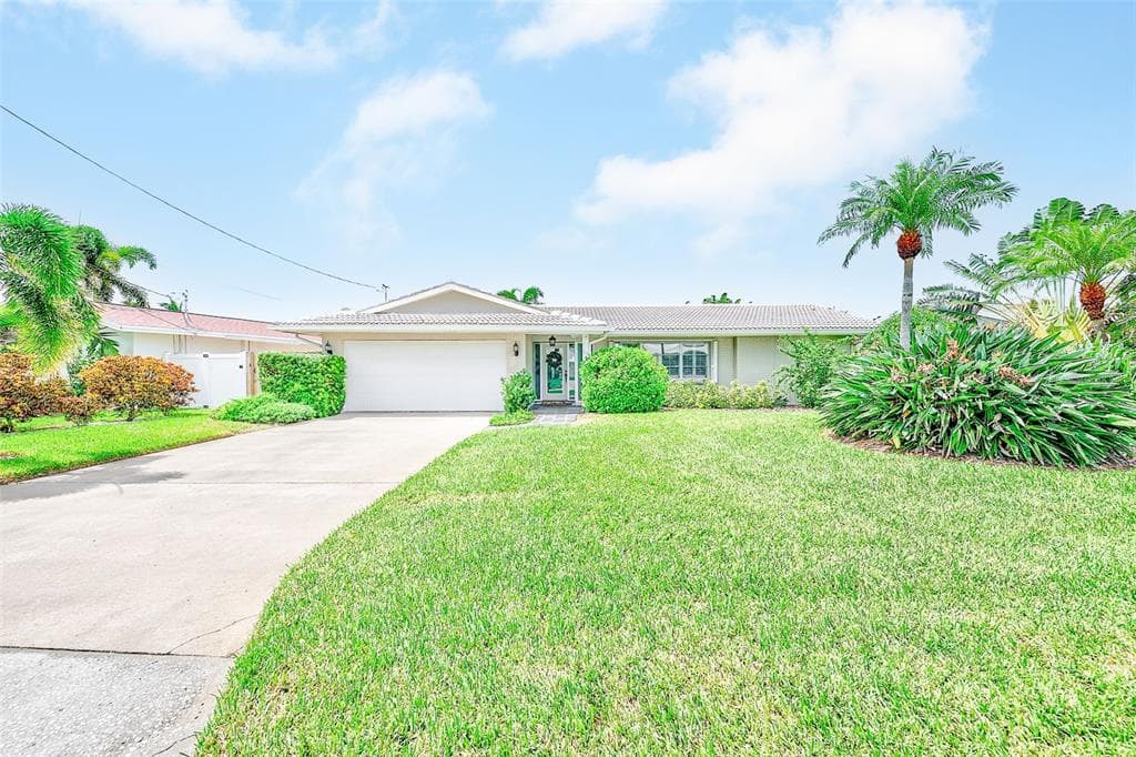 513 HARBOR DRIVE N photo 2