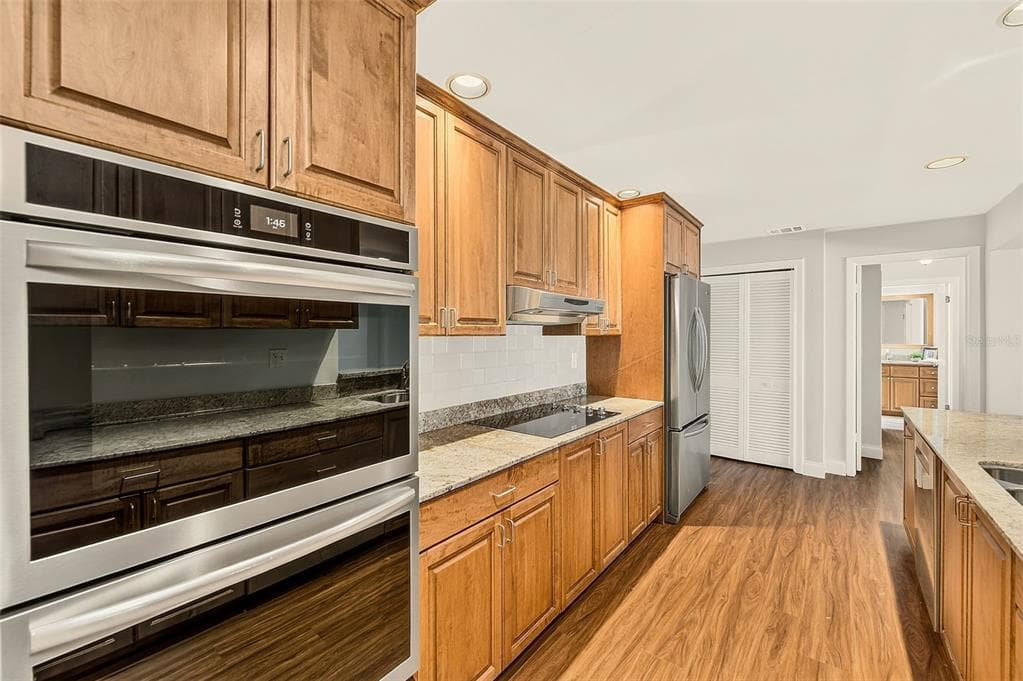 513 HARBOR DRIVE N photo 12