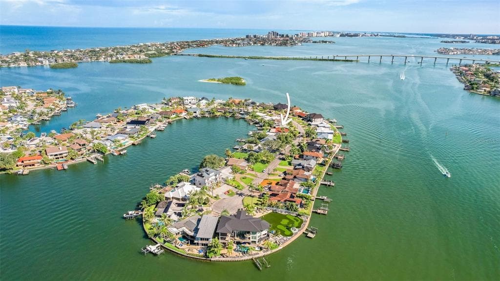 513 HARBOR DRIVE N photo 5