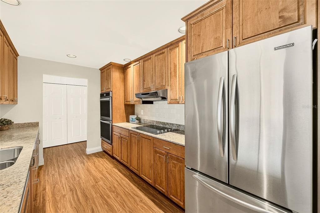 513 HARBOR DRIVE N photo 10