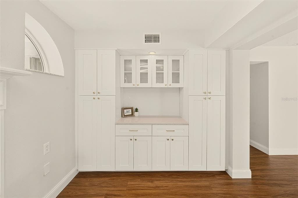513 HARBOR DRIVE N photo 18