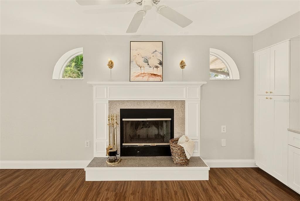 513 HARBOR DRIVE N photo 19