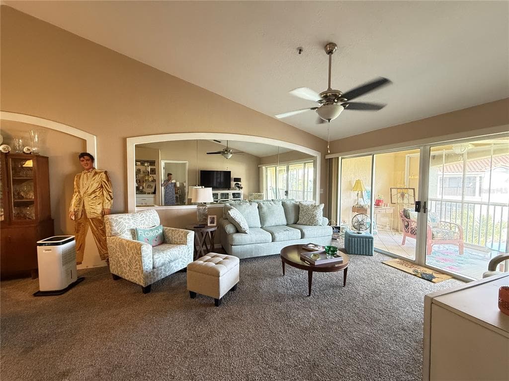 407 BOUCHELLE DRIVE 303 photo 7