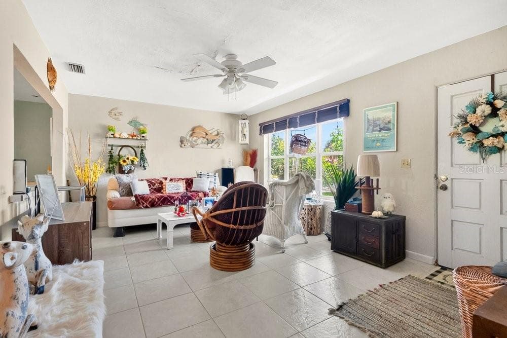 147 LANTANA AVENUE photo 3