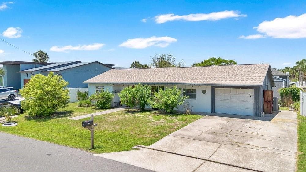 147 LANTANA AVENUE photo 24