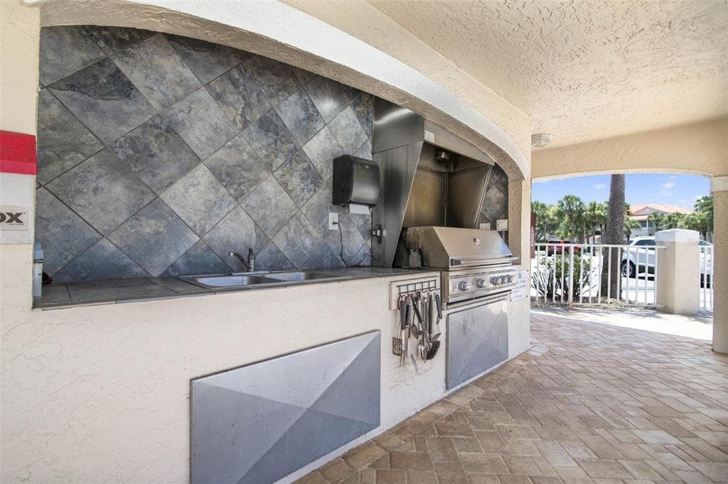 426 BOUCHELLE DRIVE 101 photo 24