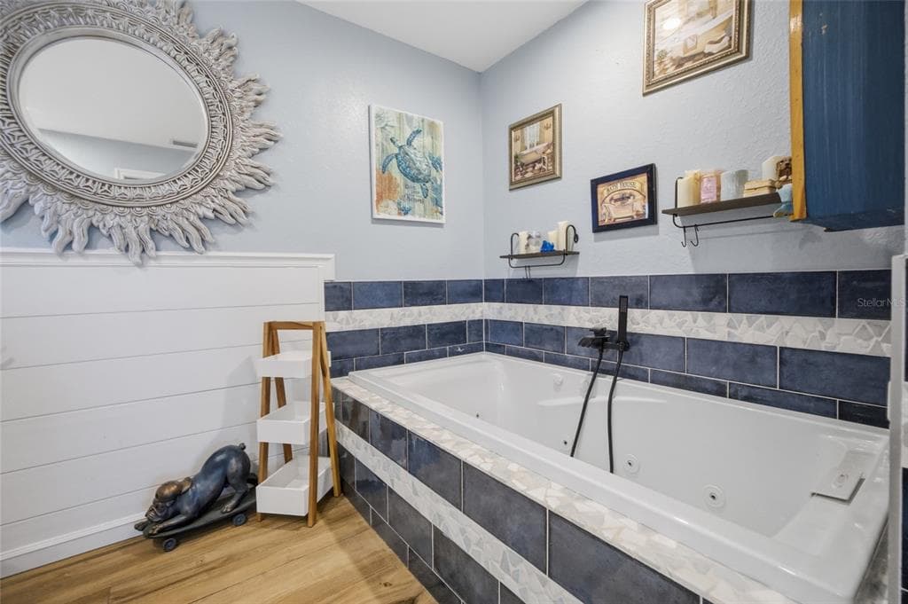 8211 HAYWARD LANE photo 22