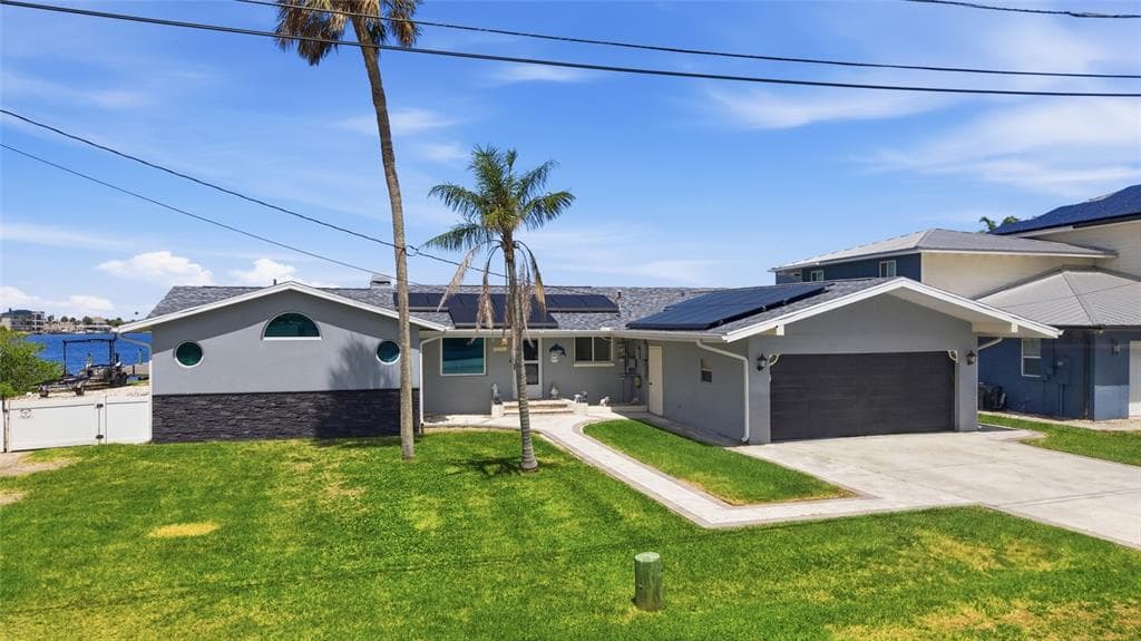 8211 HAYWARD LANE photo 1
