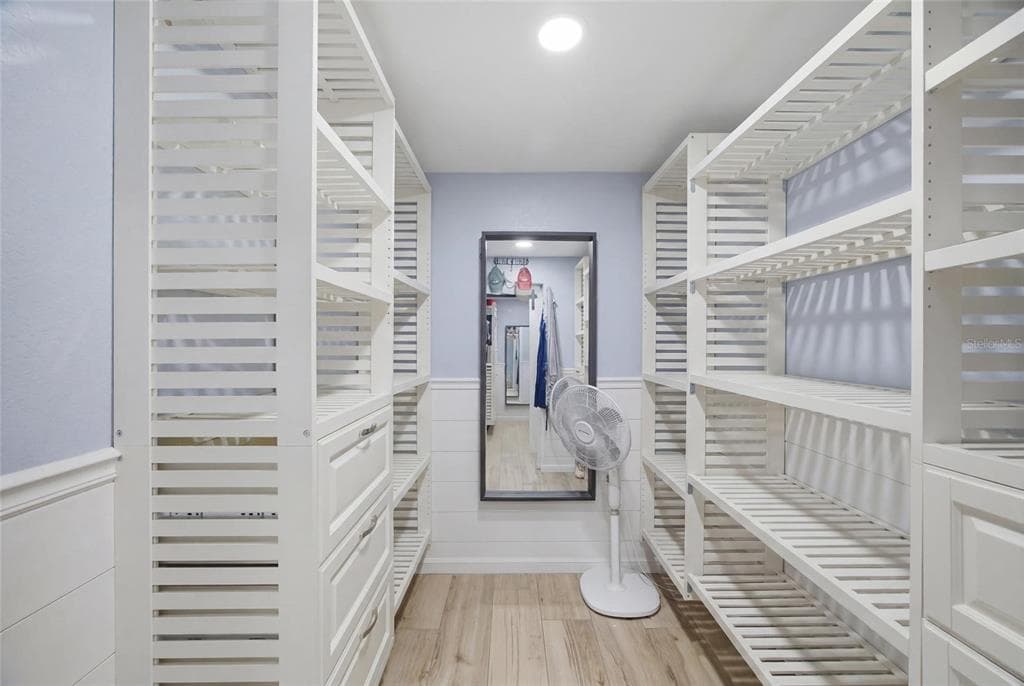 8211 HAYWARD LANE photo 9