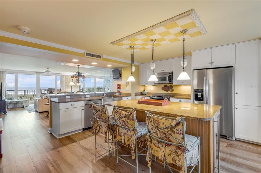 257 MINORCA BEACH WAY 406 photo 6