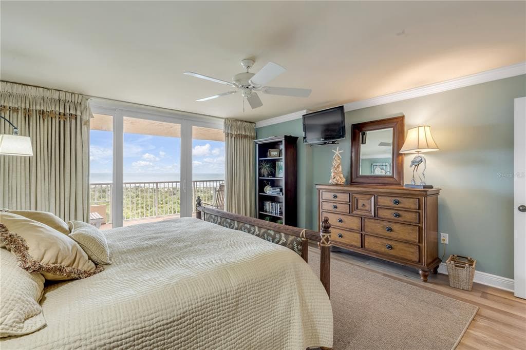 257 MINORCA BEACH WAY 406 photo 21