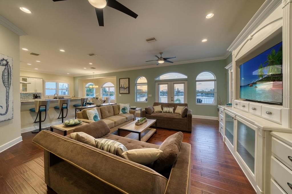 478 S HARBOR DRIVE photo 10