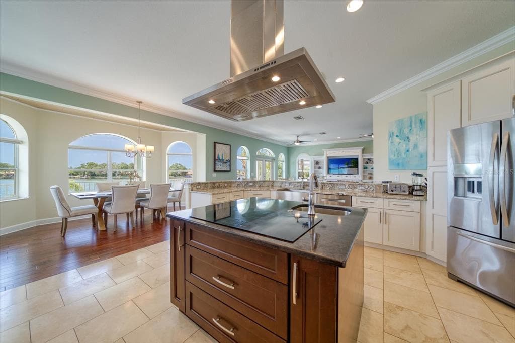 478 S HARBOR DRIVE photo 14