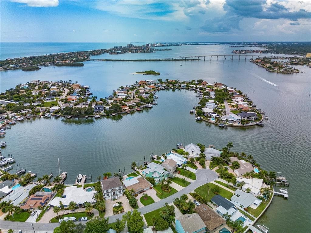478 S HARBOR DRIVE photo 4